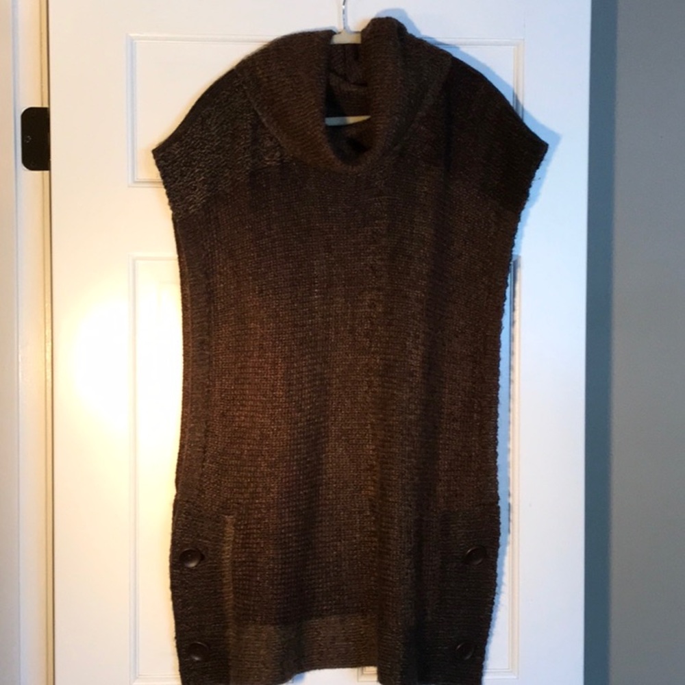Sweater vest